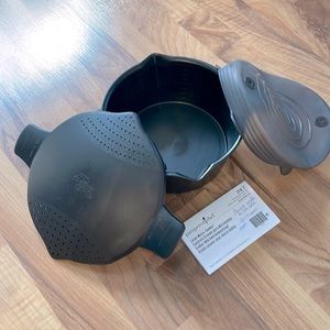 Pampered Chef large micro cooker